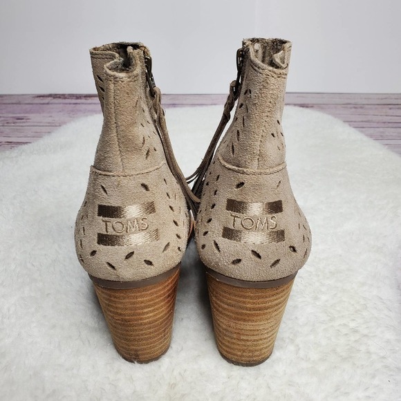 TOMS Majorca Diamond Perforated Suede Peep Toe Booties Desert Taupe Size 5.5 - Picture 5 of 11